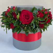 Load image into Gallery viewer, With love x