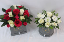 Load image into Gallery viewer, Surprise Hat Box (Circle)