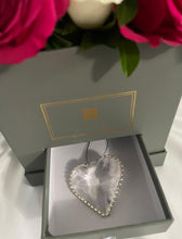 Load image into Gallery viewer, Surprise Hat Box (Circle)